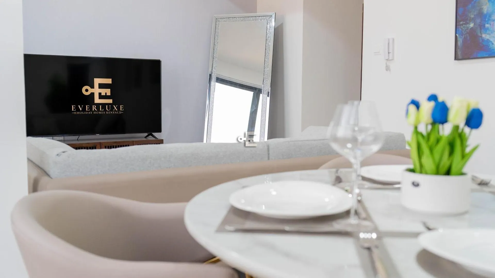 Everluxe 2-Bed Apt In Al Karama With Terrace Apartment Dubai
