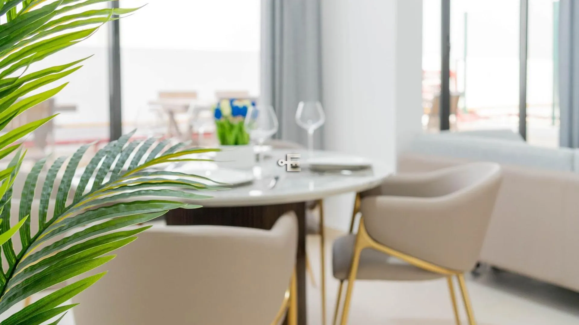 Everluxe 2-Bed Apt In Al Karama With Terrace Apartment Dubai