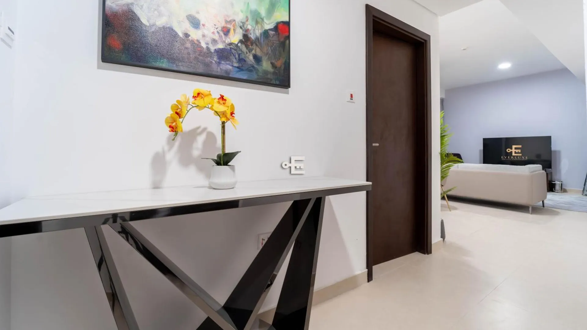 Everluxe 2-Bed Apt In Al Karama With Terrace Apartment Dubai