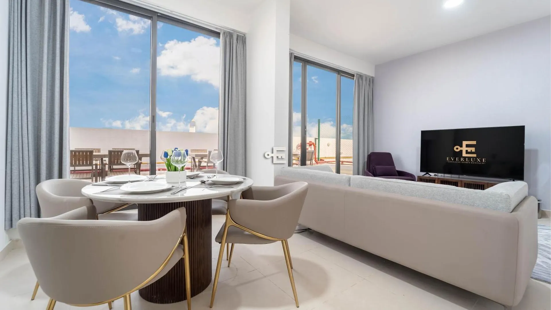 Everluxe 2-Bed Apt In Al Karama With Terrace Apartment Dubai